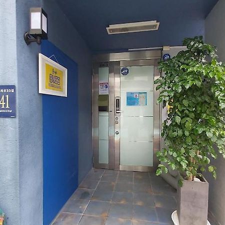 Buzz Guesthouse Seoul Exterior photo