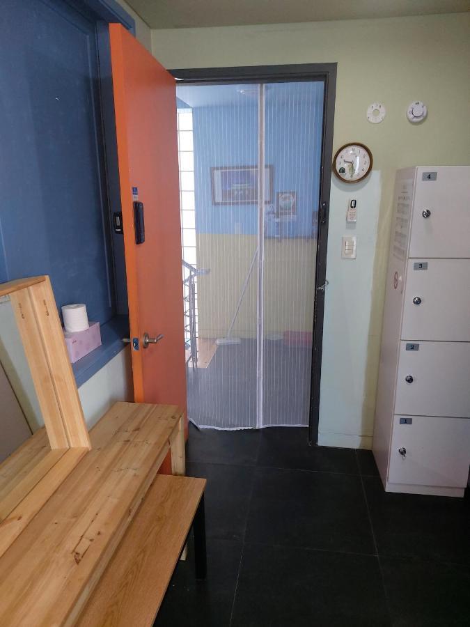 Buzz Guesthouse Seoul Exterior photo