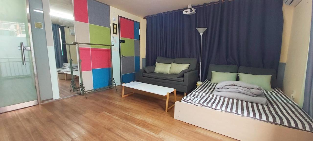 Buzz Guesthouse Seoul Exterior photo